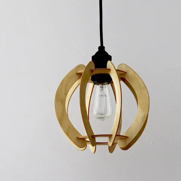 lampe suspendue en bois